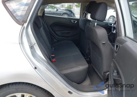 2016 Ford Fiesta Se z USA, uszkodzony, nr VIN 3FADP4EJ0GM207460